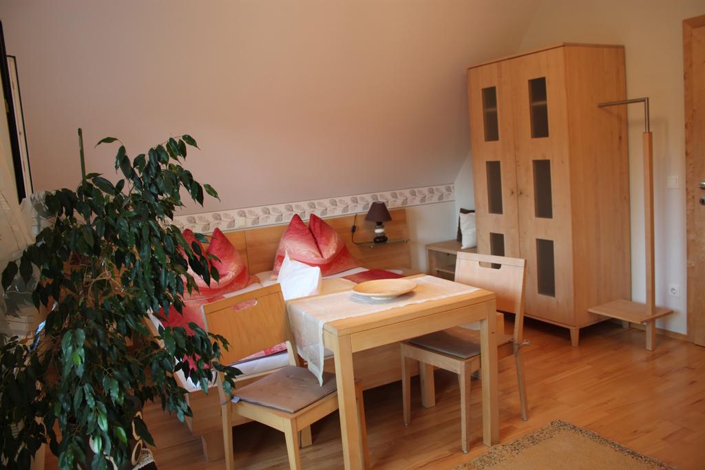 Buschenschank Orsl Wildbach Bagian luar foto